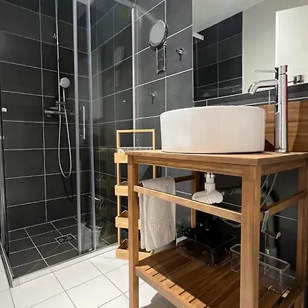 Rouge Canneberge -8 Personnes- 84m2 Vue Degagee Setaz Apartment *